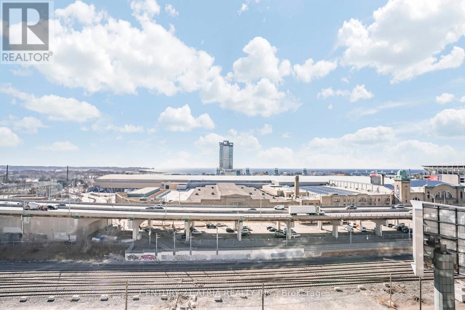 1102 - 65 EAST LIBERTY STREET Image 15