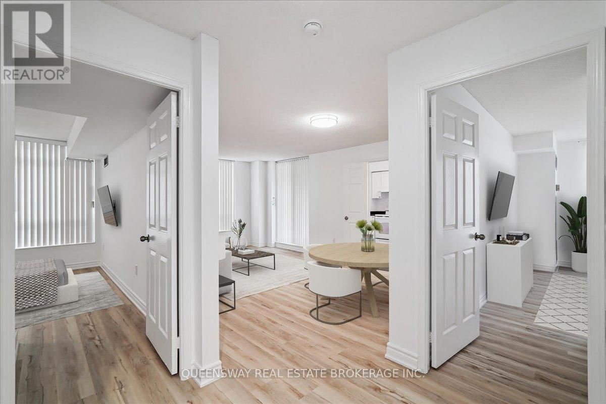 200 - 28 PEMBERTON AVENUE Image 2