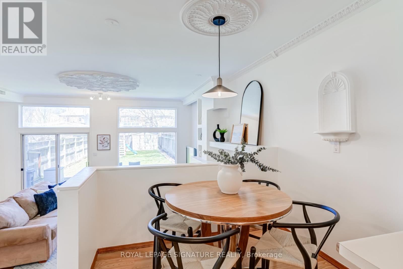 138 MELROSE AVENUE Image 10