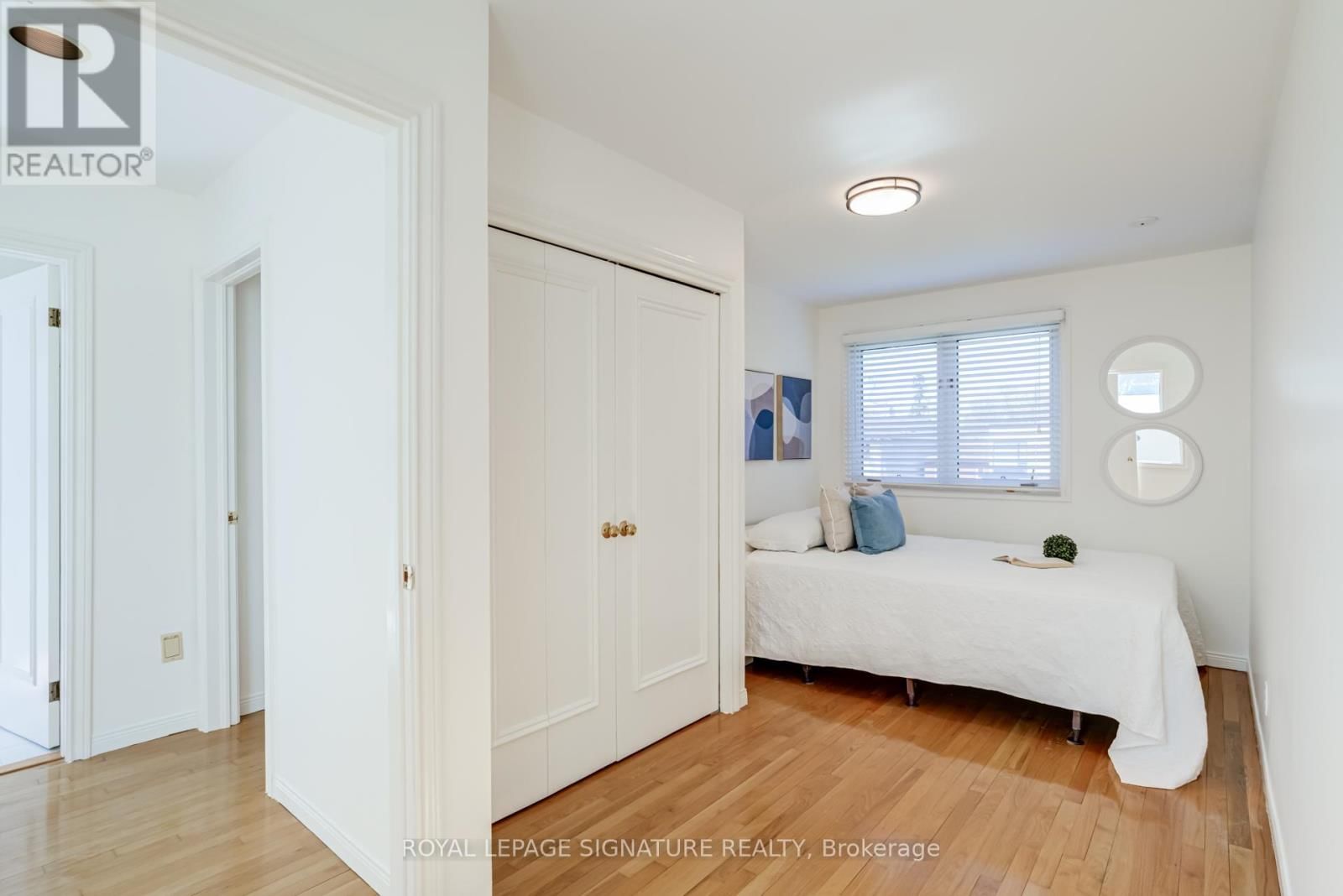 138 MELROSE AVENUE Image 23