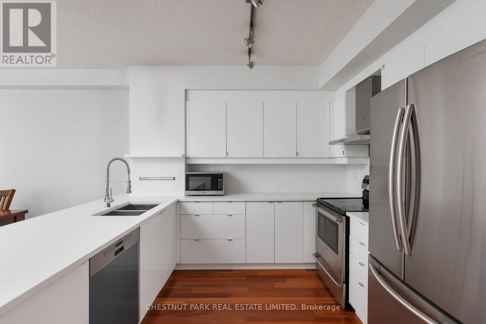 516E - 500 QUEENS QUAY WEST Image 16