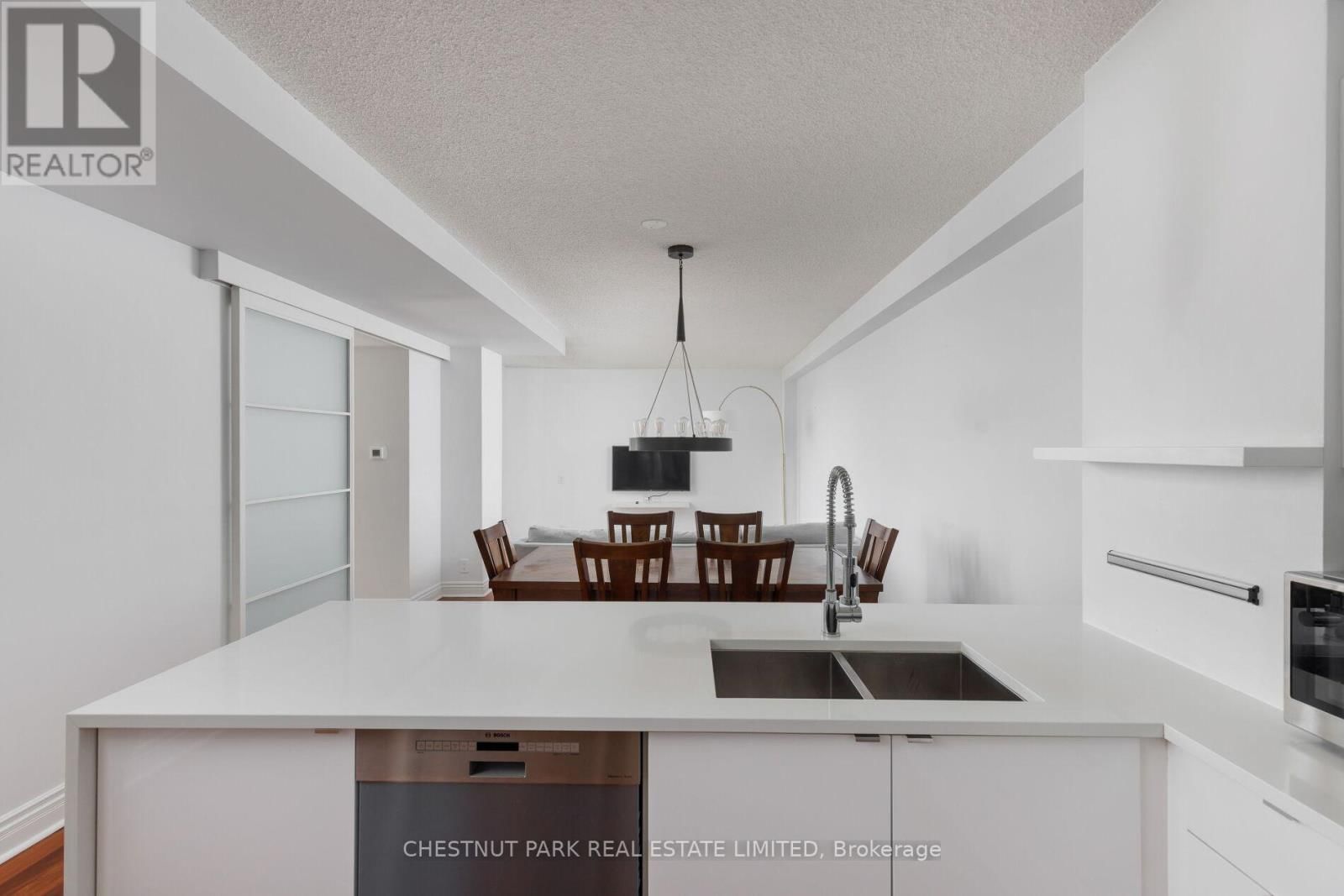 516E - 500 QUEENS QUAY WEST Image 18