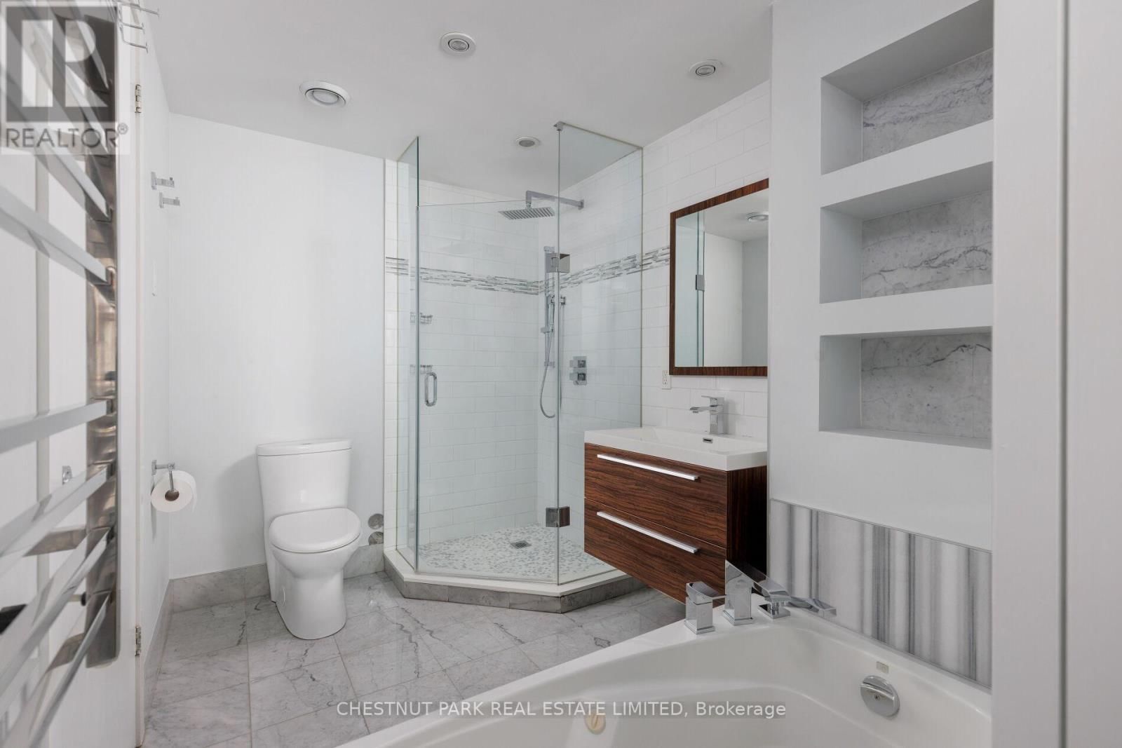 516E - 500 QUEENS QUAY WEST Image 27