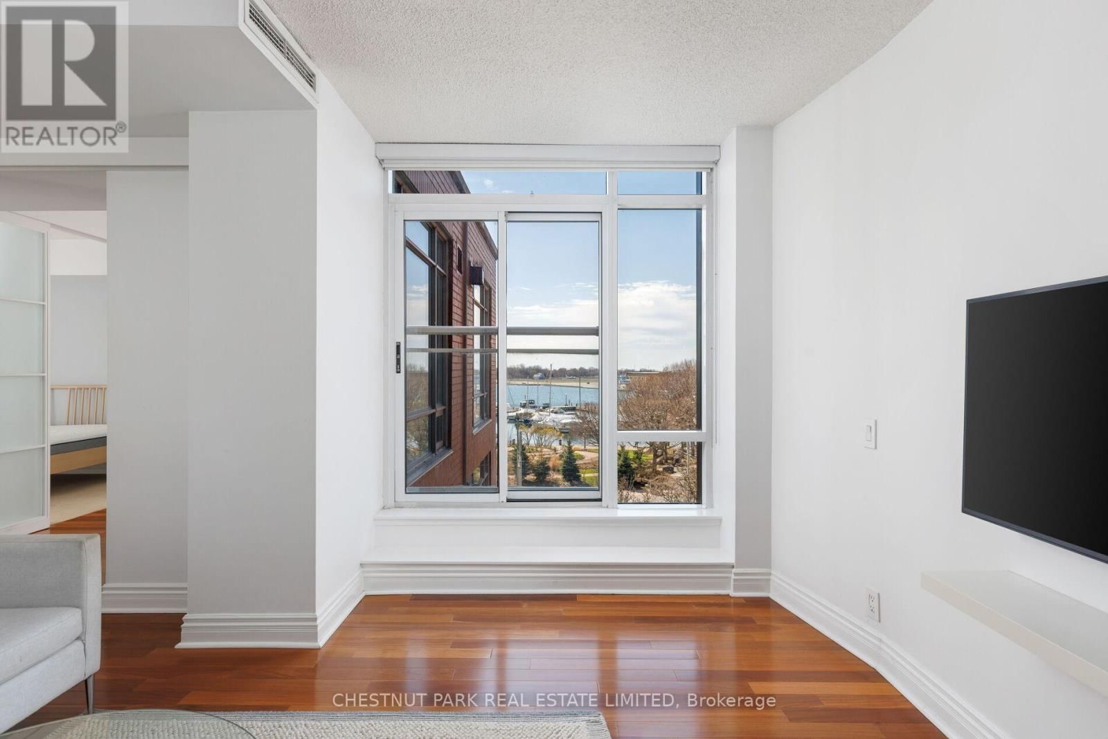 516E - 500 QUEENS QUAY WEST Image 9