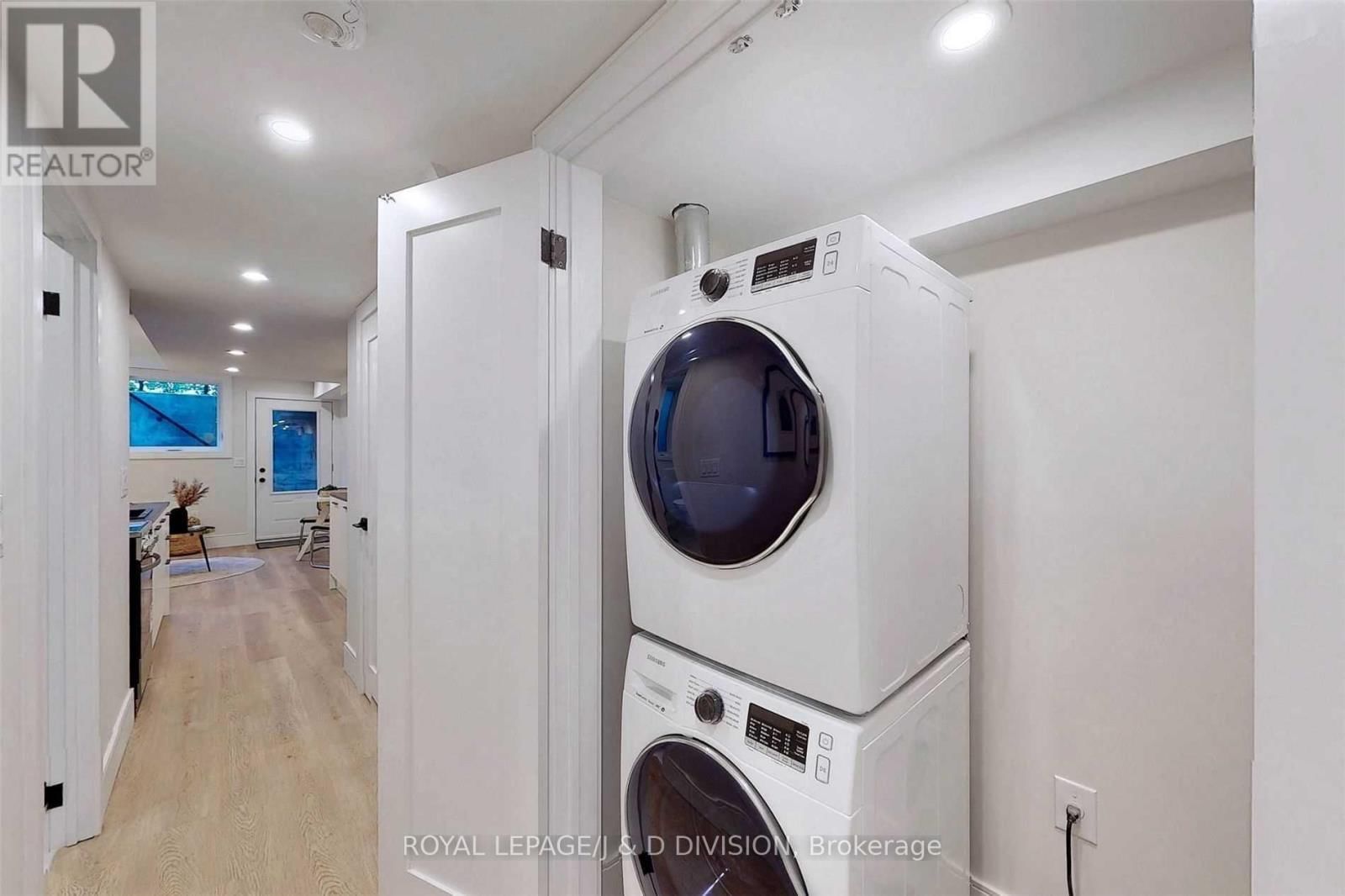 Lower - 26 HENDERSON AVENUE Image 8