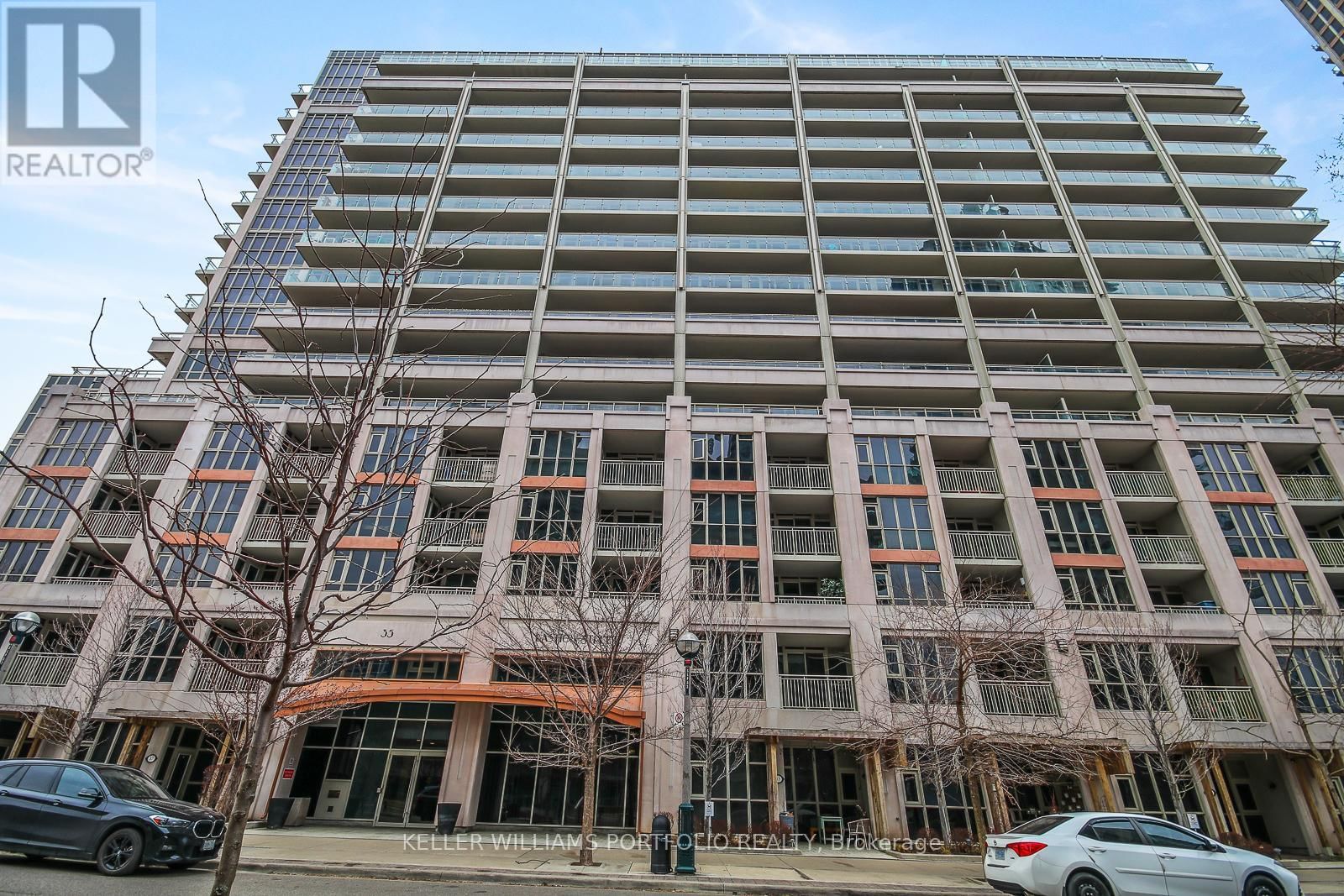 1120 - 35 BASTION STREET Image 1