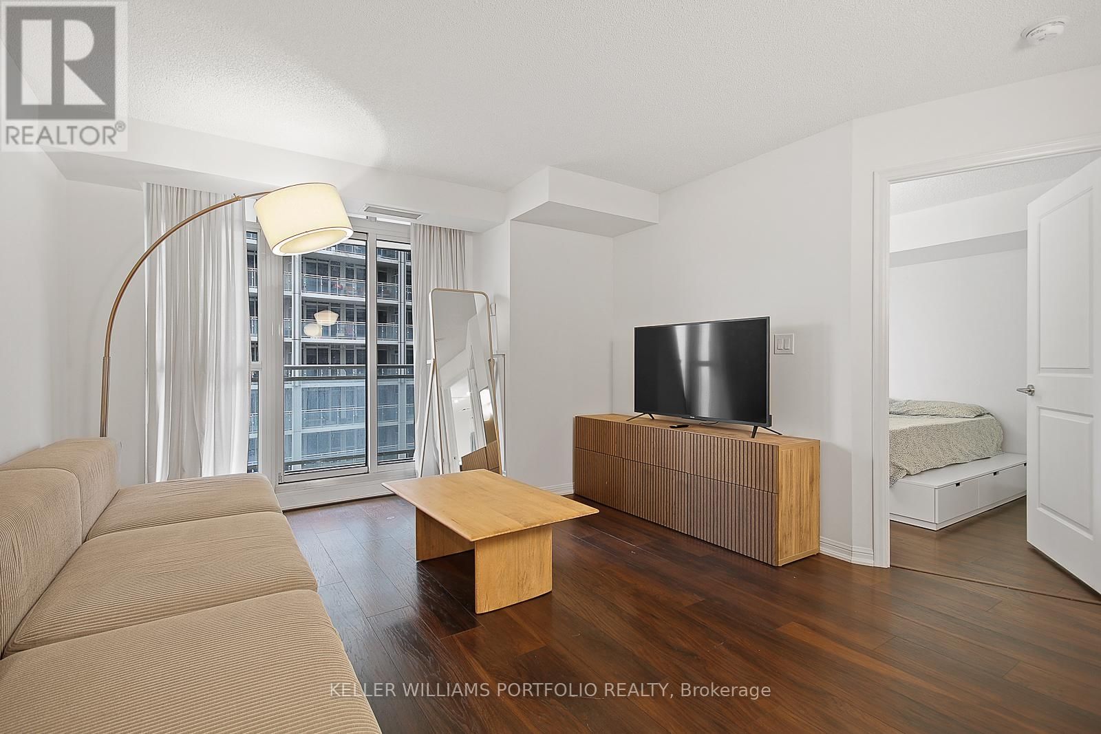 1120 - 35 BASTION STREET Image 11