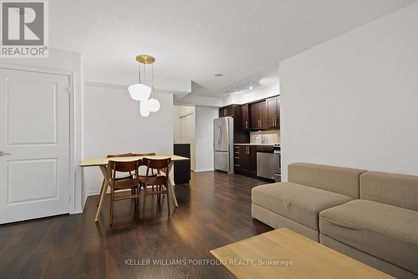 1120 - 35 BASTION STREET Image 14