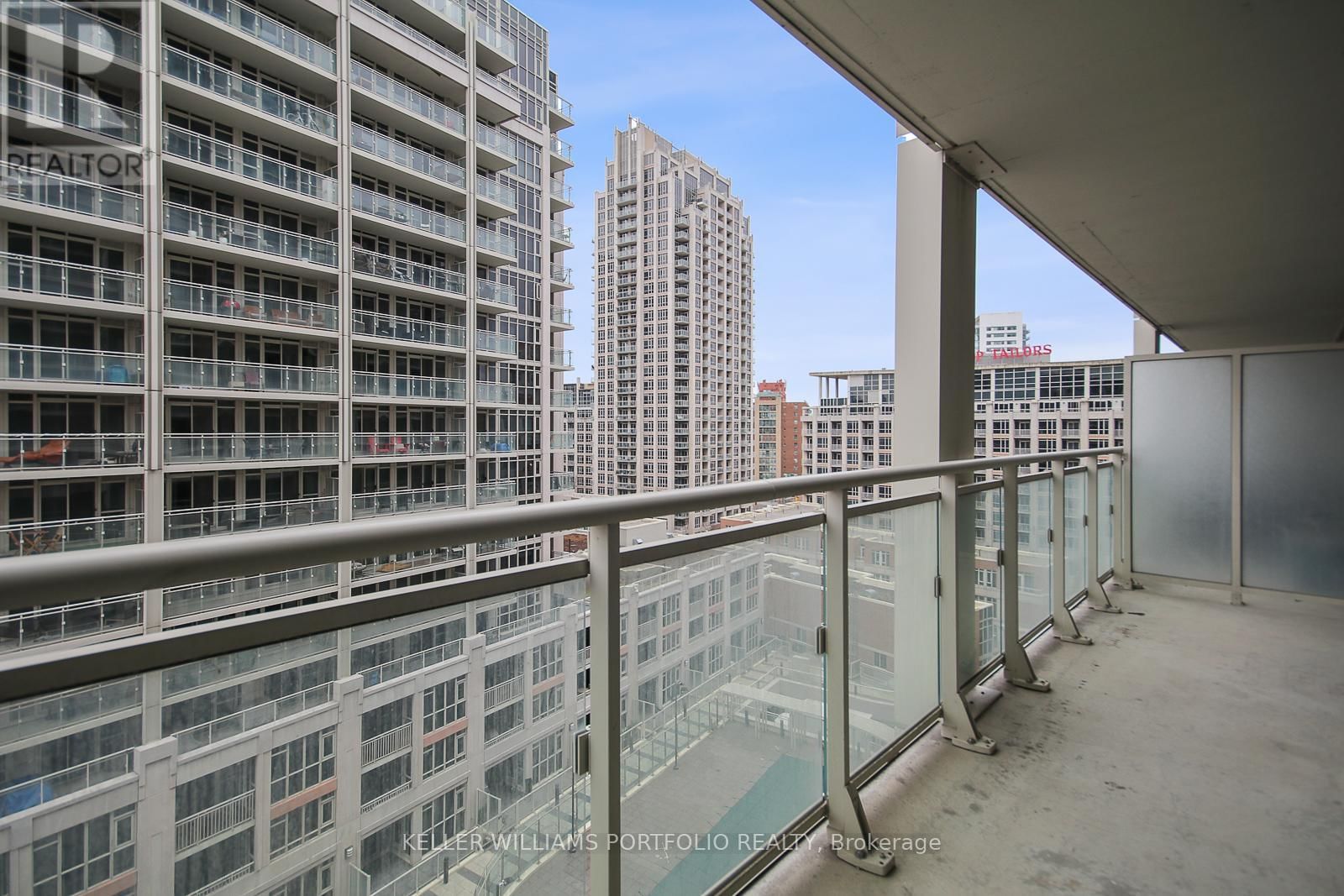 1120 - 35 BASTION STREET Image 22