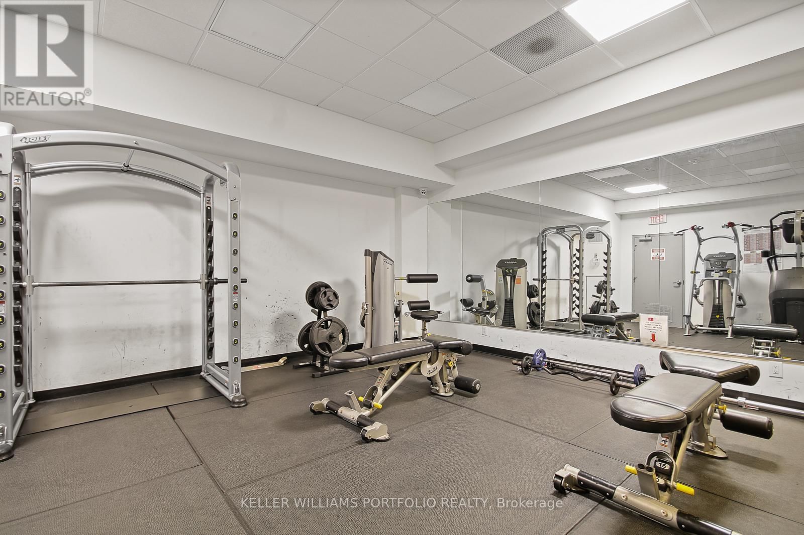 1120 - 35 BASTION STREET Image 25