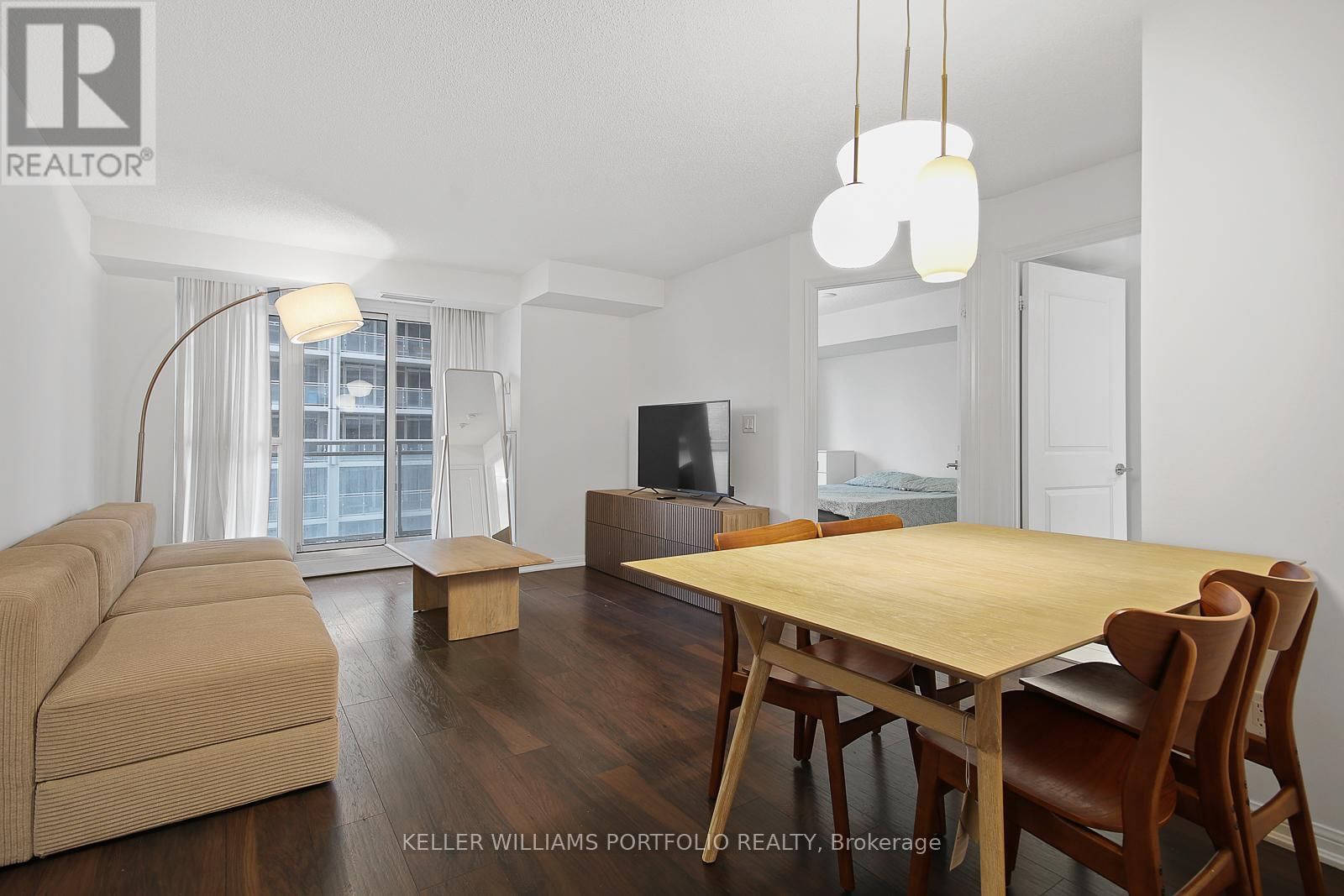 1120 - 35 BASTION STREET Image 9