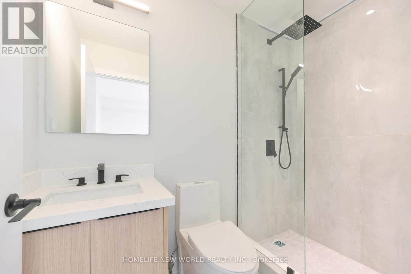 Upper - 997 DUFFERIN STREET Image 11