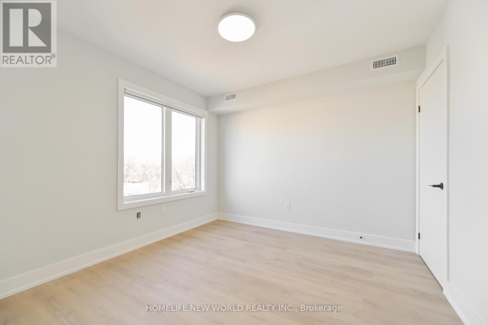 Upper - 997 DUFFERIN STREET Image 12