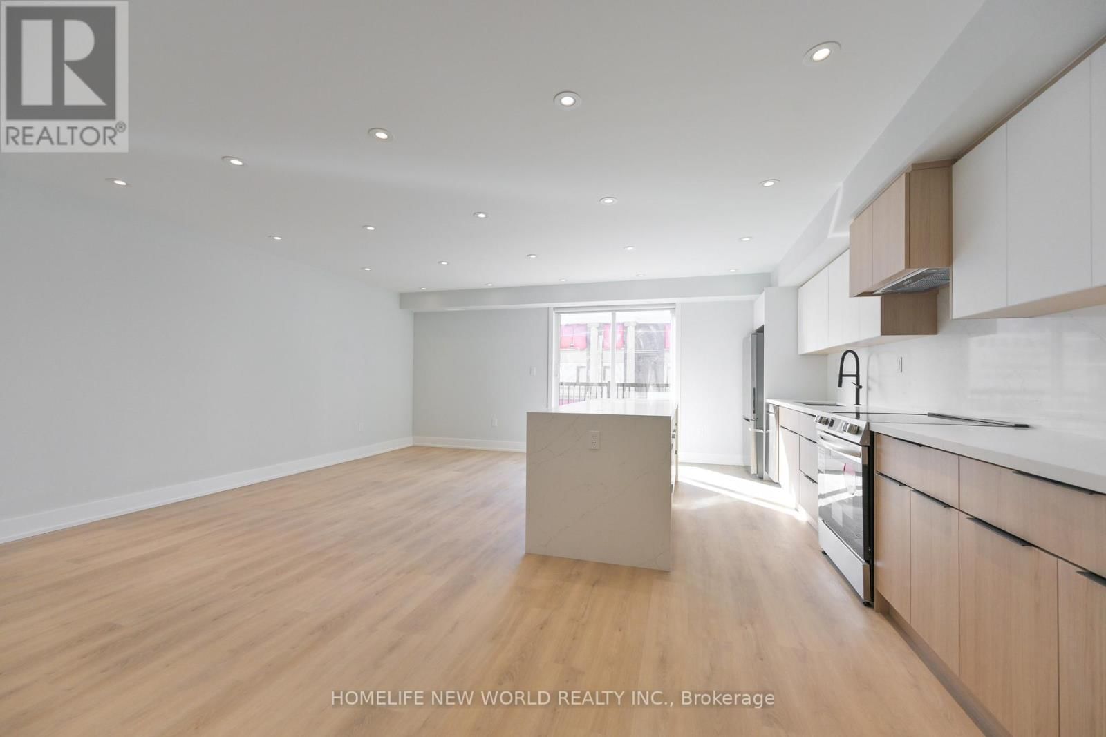 Upper - 997 DUFFERIN STREET Image 3