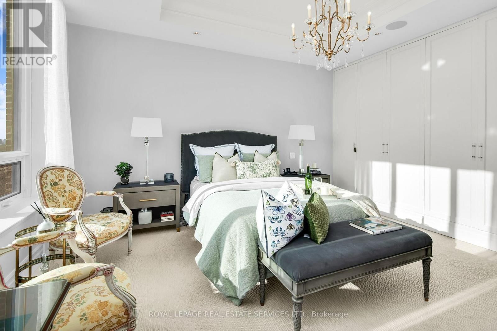 1701 - 155 ST CLAIR AVENUE WEST Image 11