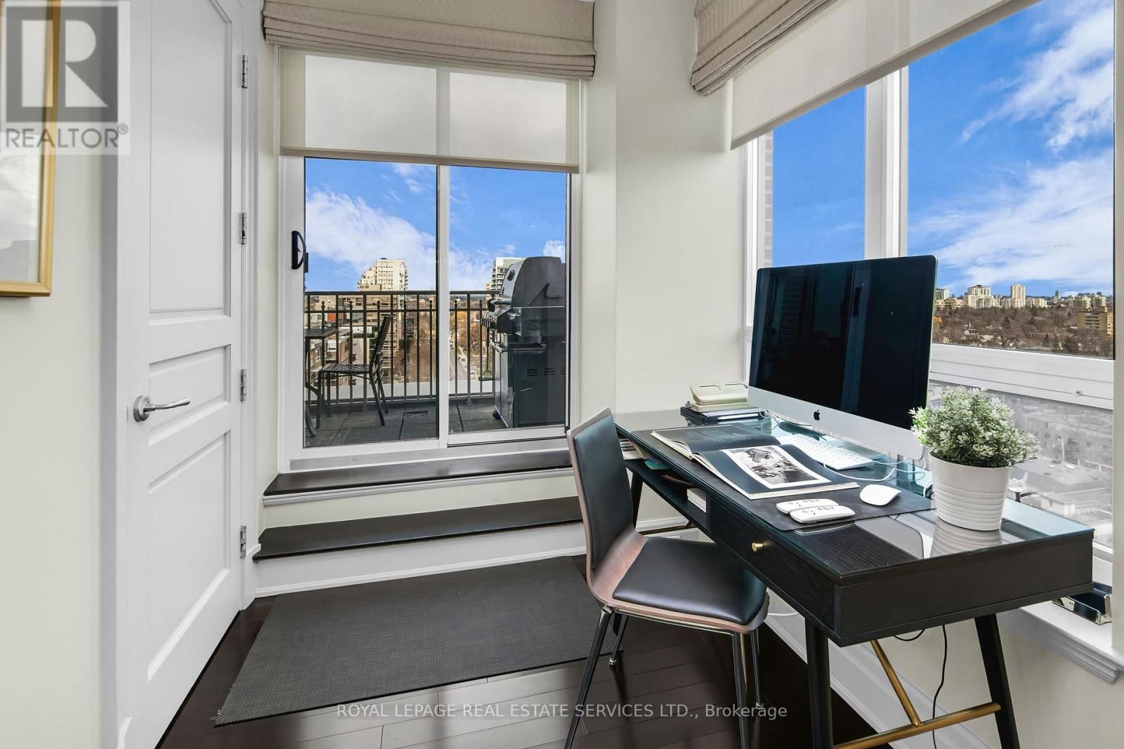 1701 - 155 ST CLAIR AVENUE WEST Image 28