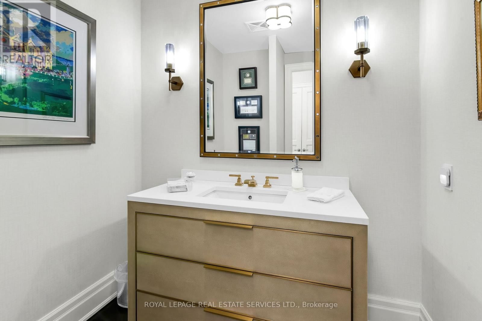 1701 - 155 ST CLAIR AVENUE WEST Image 8