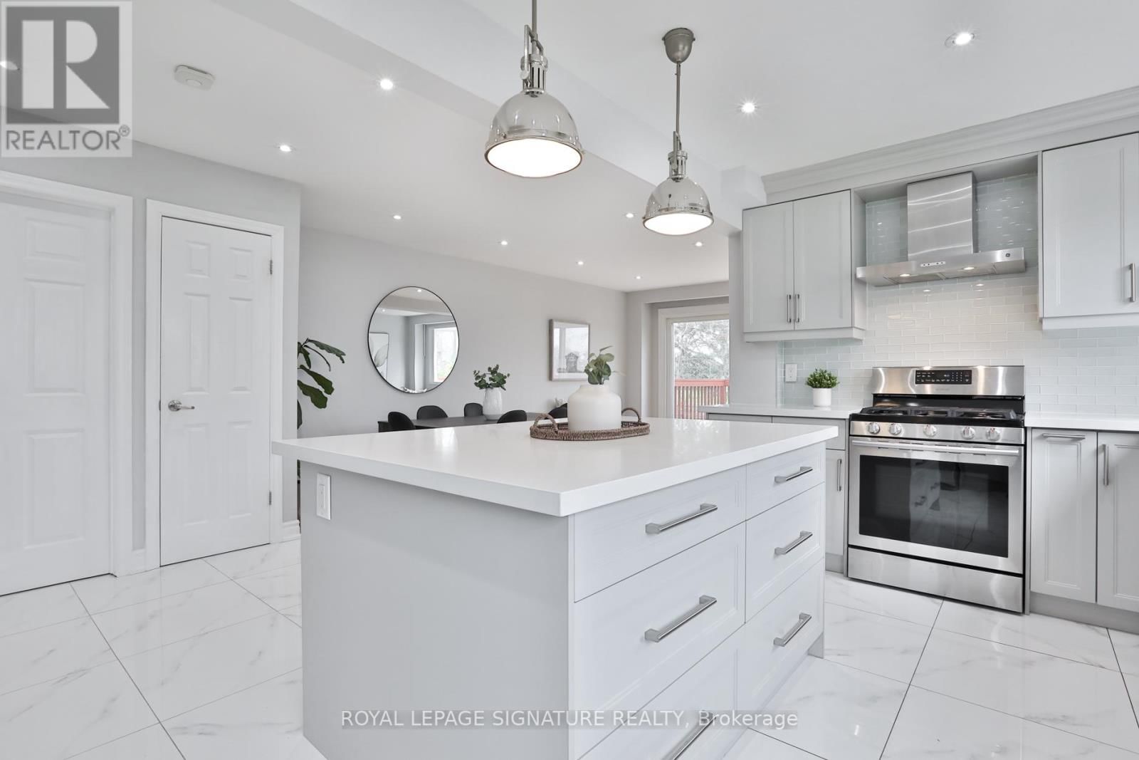 92 PICOLA COURT Image 12