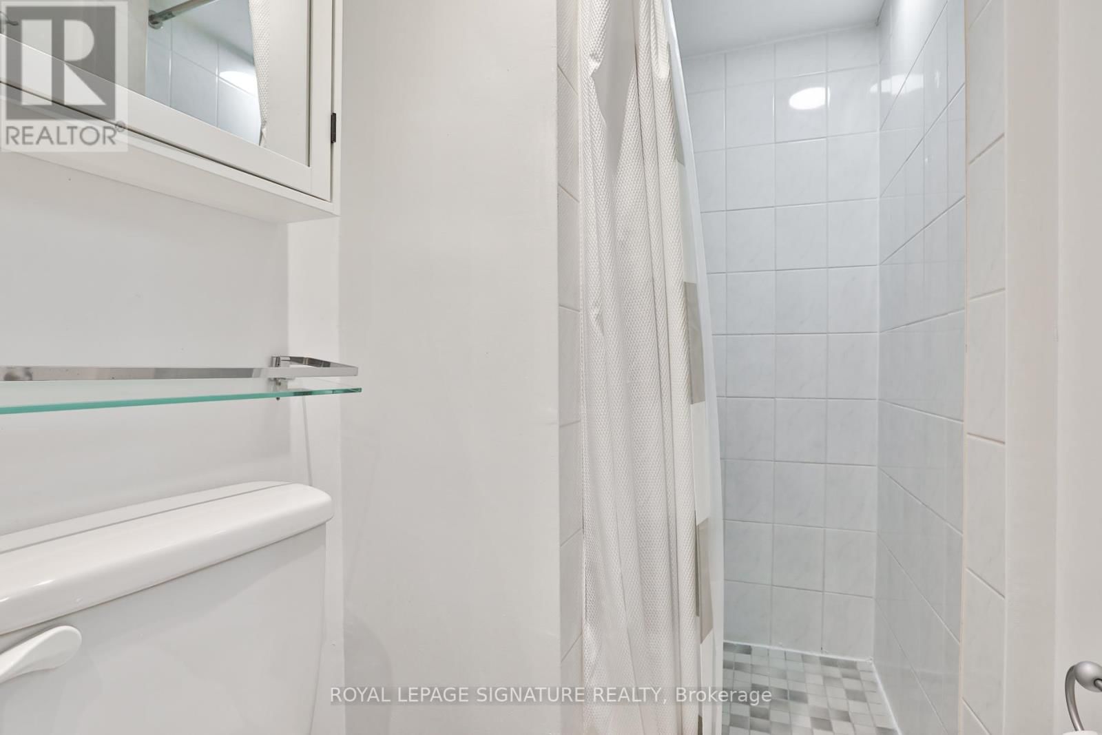 92 PICOLA COURT Image 35