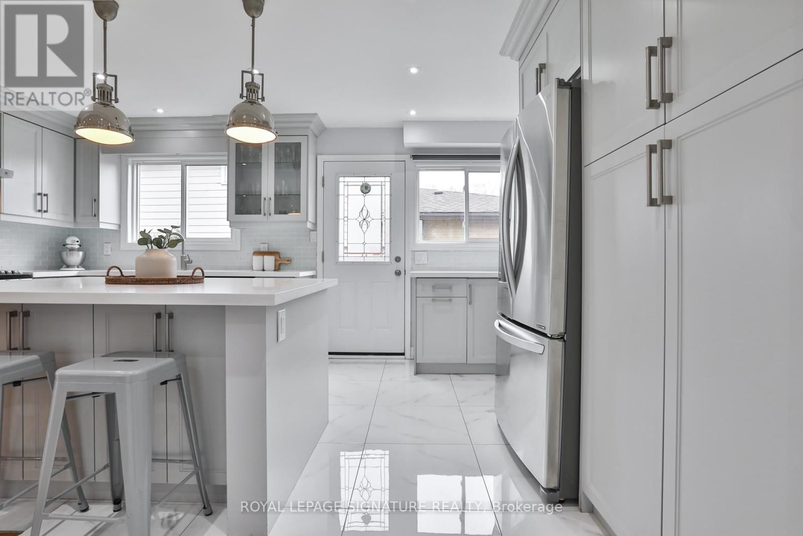 92 PICOLA COURT Image 6