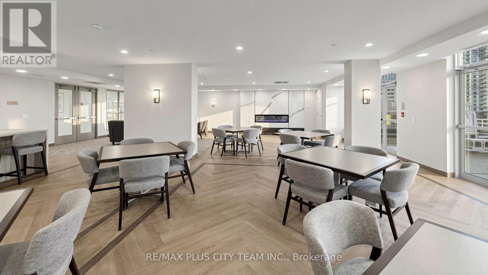 2212 - 4978 YONGE STREET Image 31
