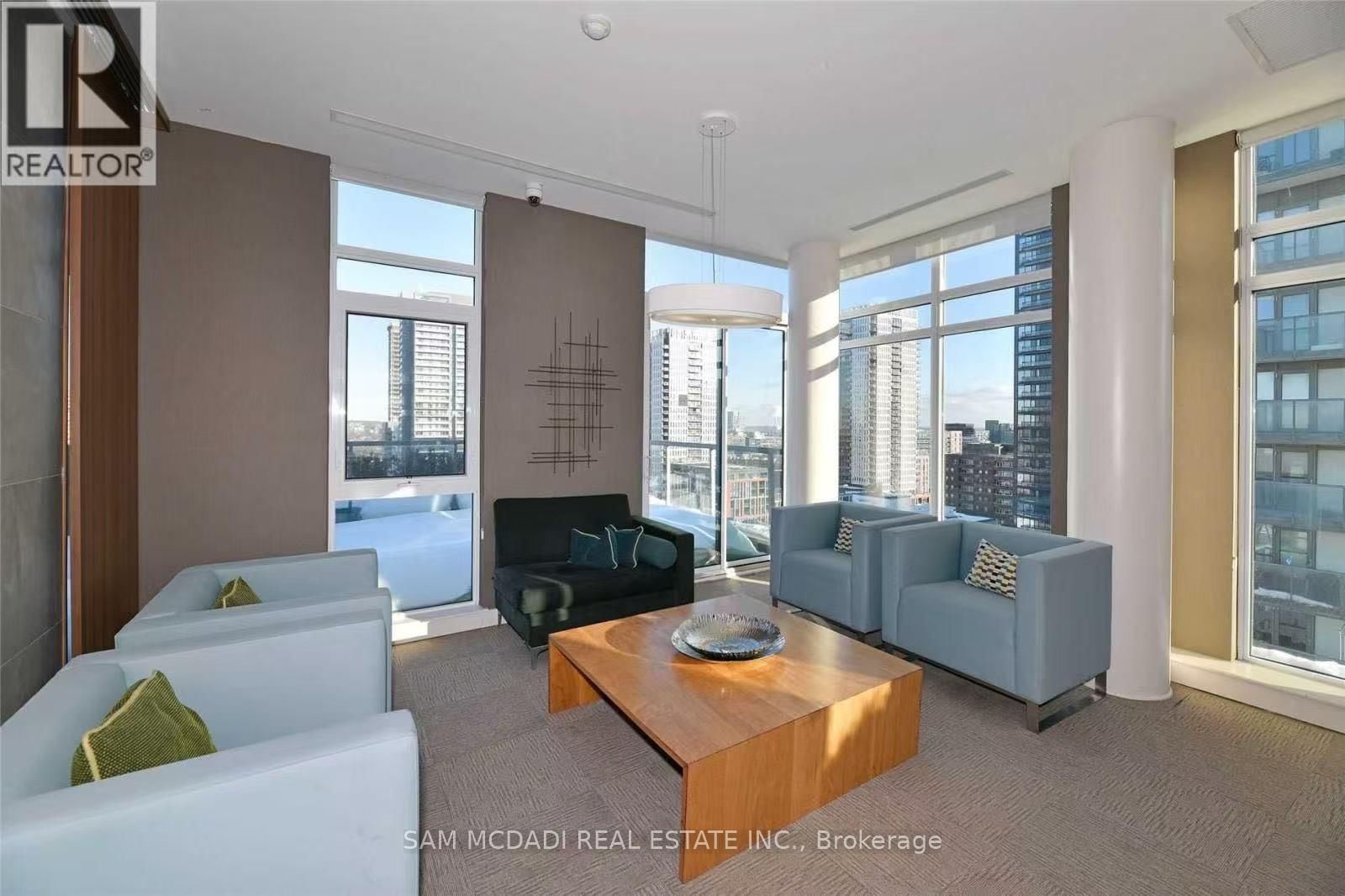 909 - 260 SACKVILLE STREET Image 20