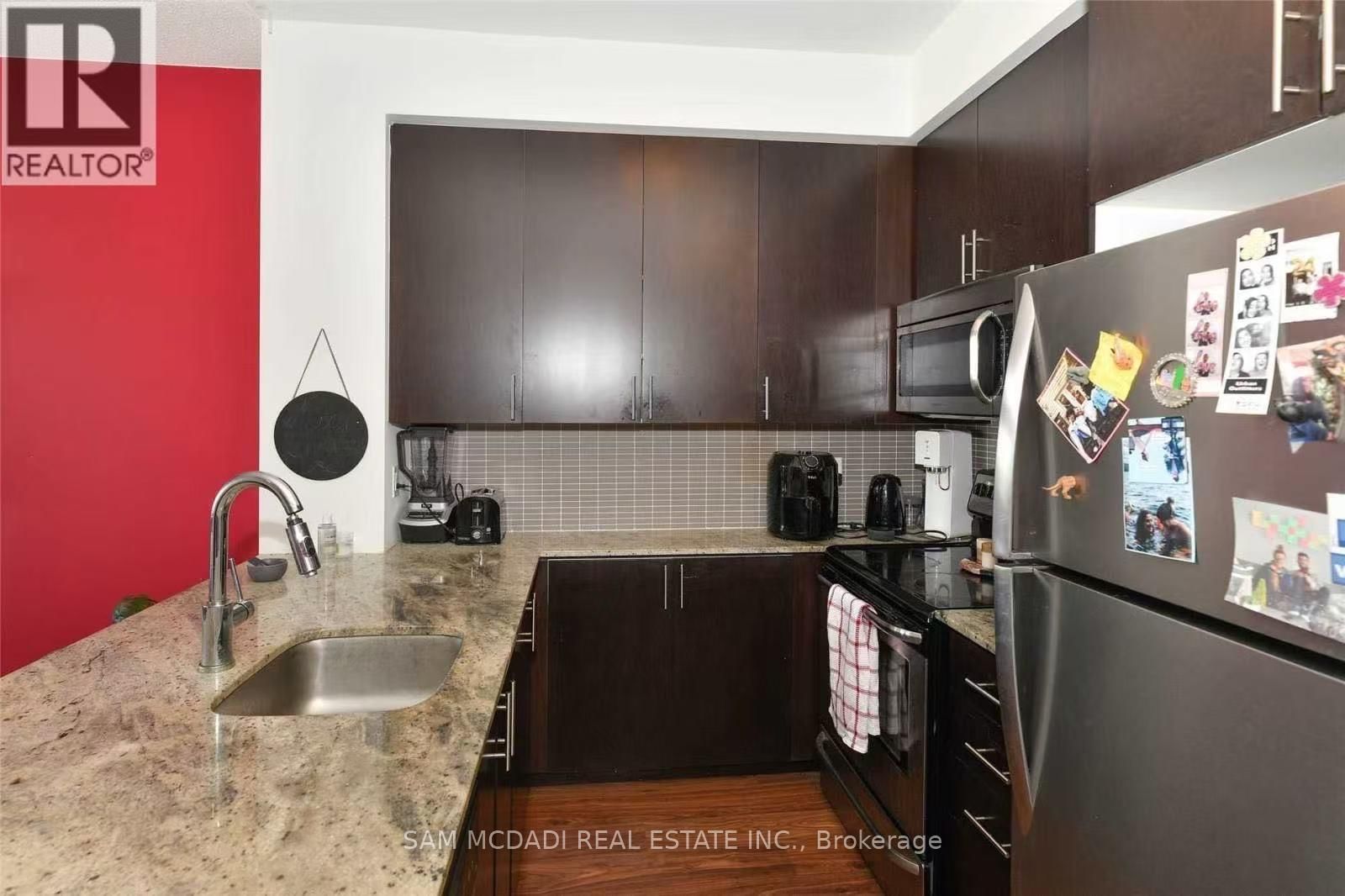 909 - 260 SACKVILLE STREET Image 5