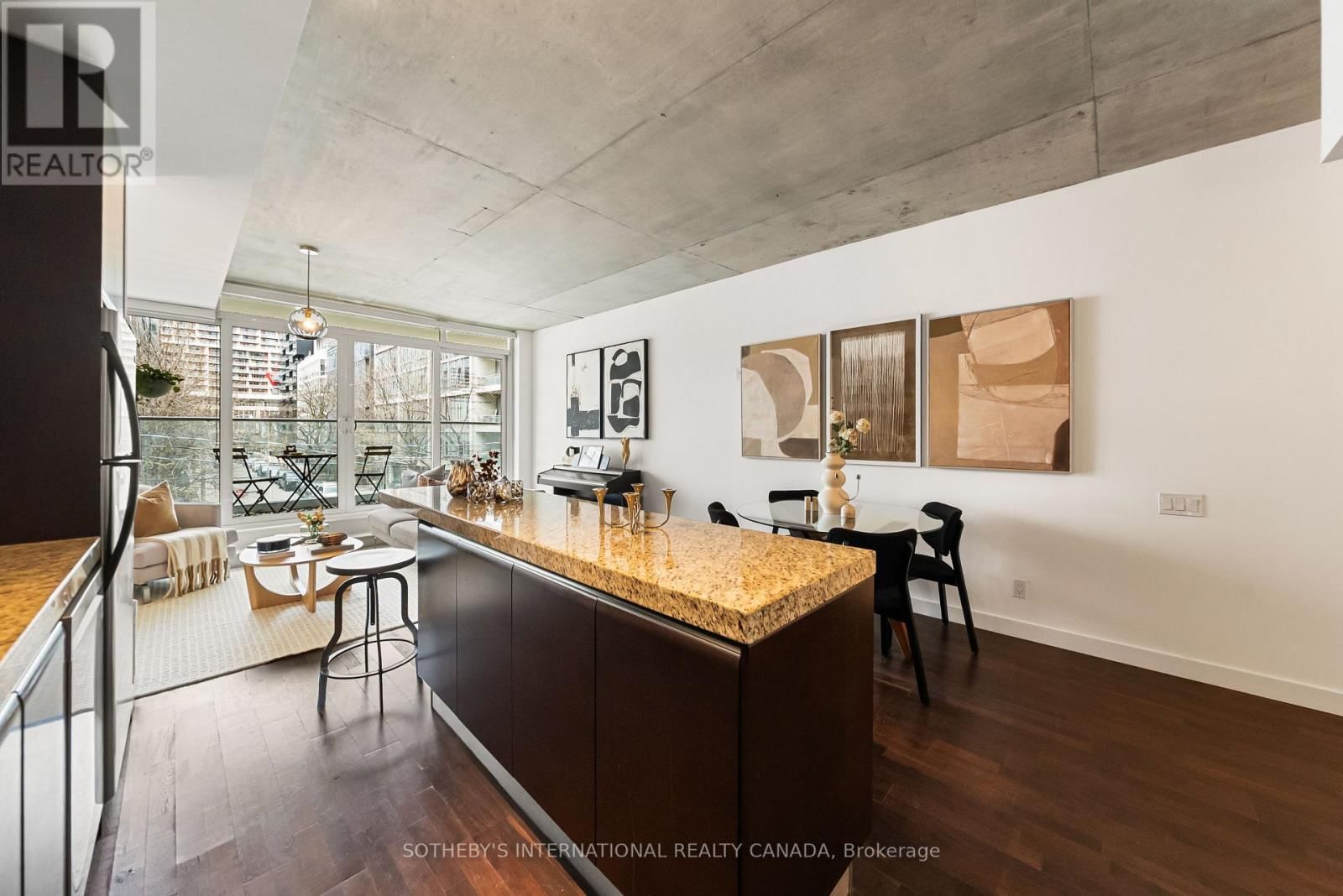 302 - 75 PORTLAND STREET Image 14