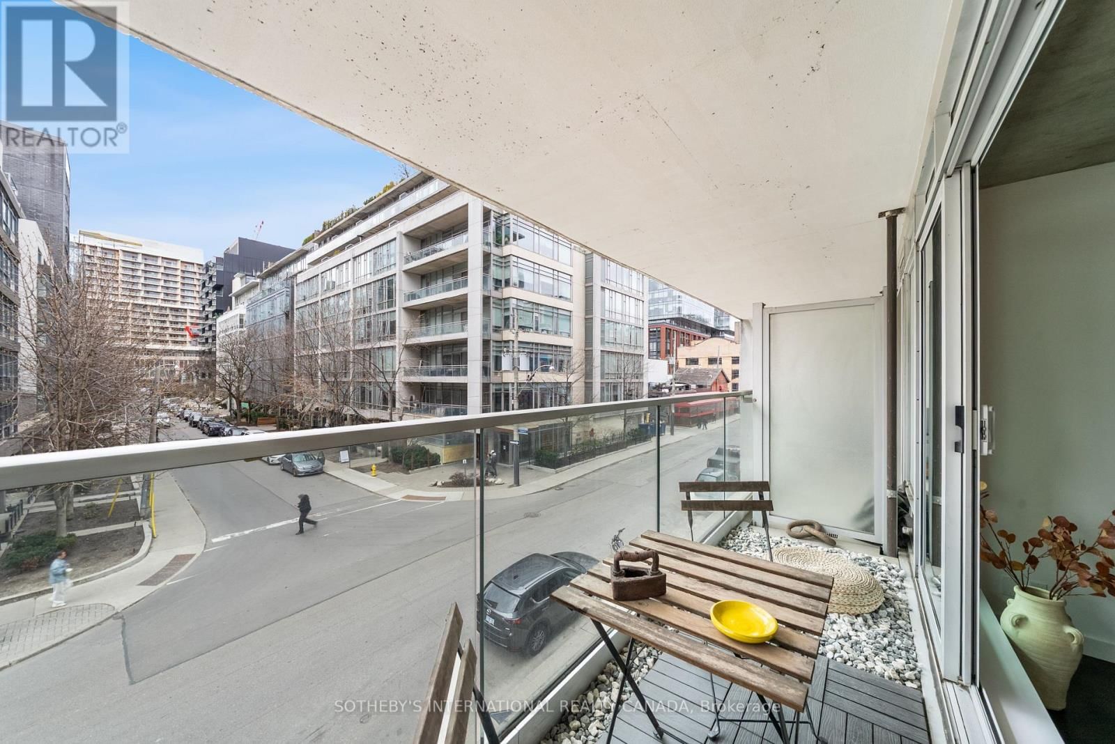 302 - 75 PORTLAND STREET Image 25