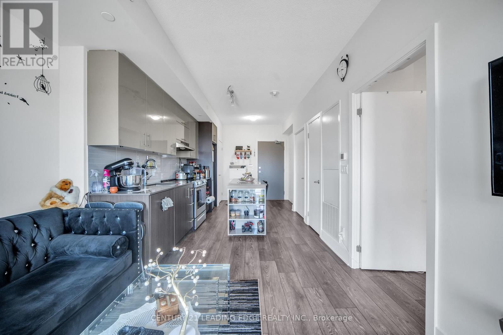 1110 - 188 FAIRVIEW MALL DRIVE Image 15