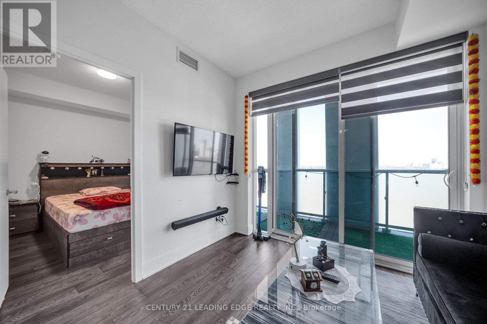 1110 - 188 FAIRVIEW MALL DRIVE Image 18