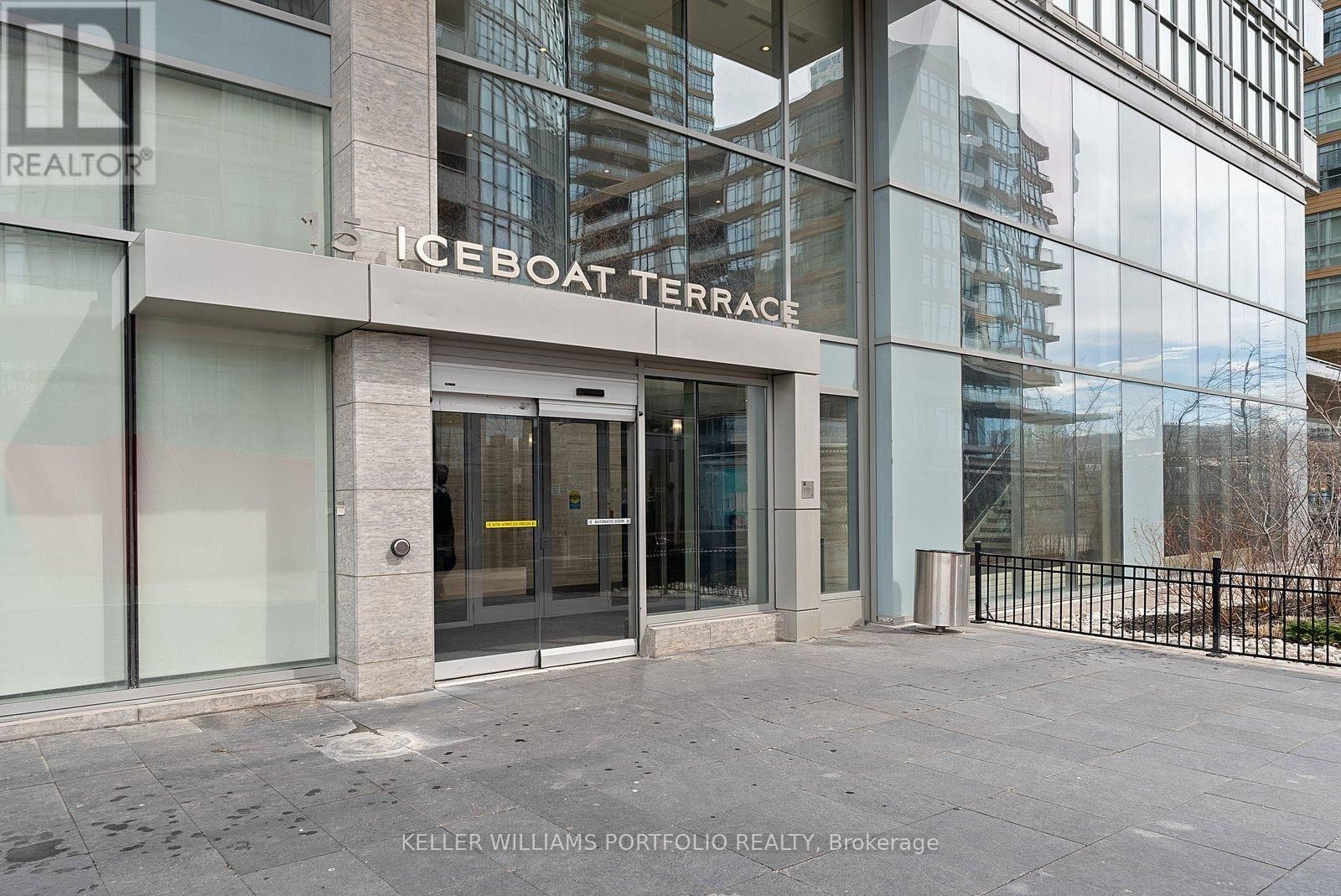 3916 - 15 ICEBOAT TERRACE Image 33