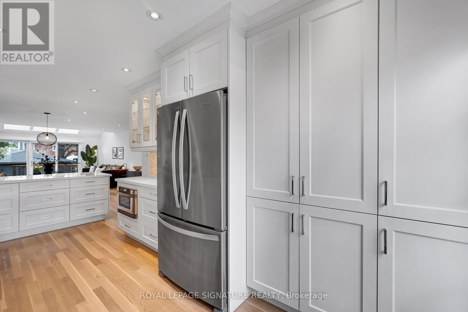 189 BEDFORD PARK AVENUE Image 12