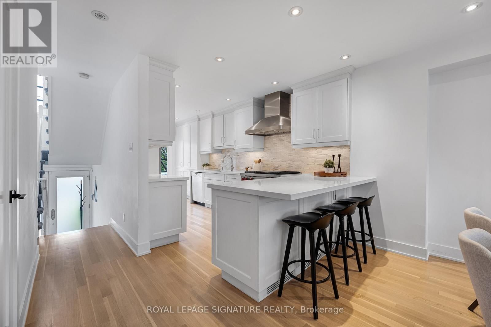 189 BEDFORD PARK AVENUE Image 13