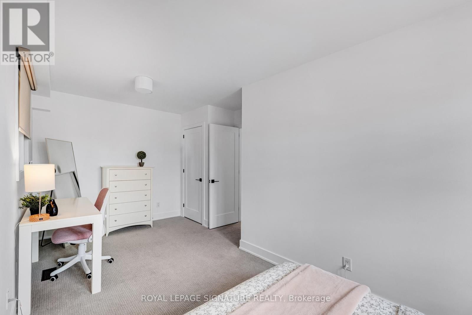 189 BEDFORD PARK AVENUE Image 16