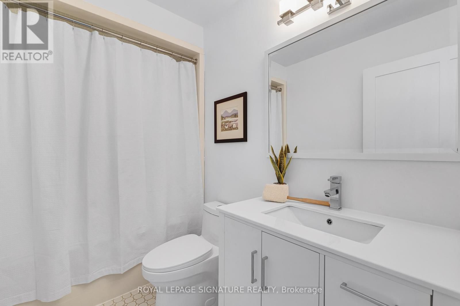 189 BEDFORD PARK AVENUE Image 17