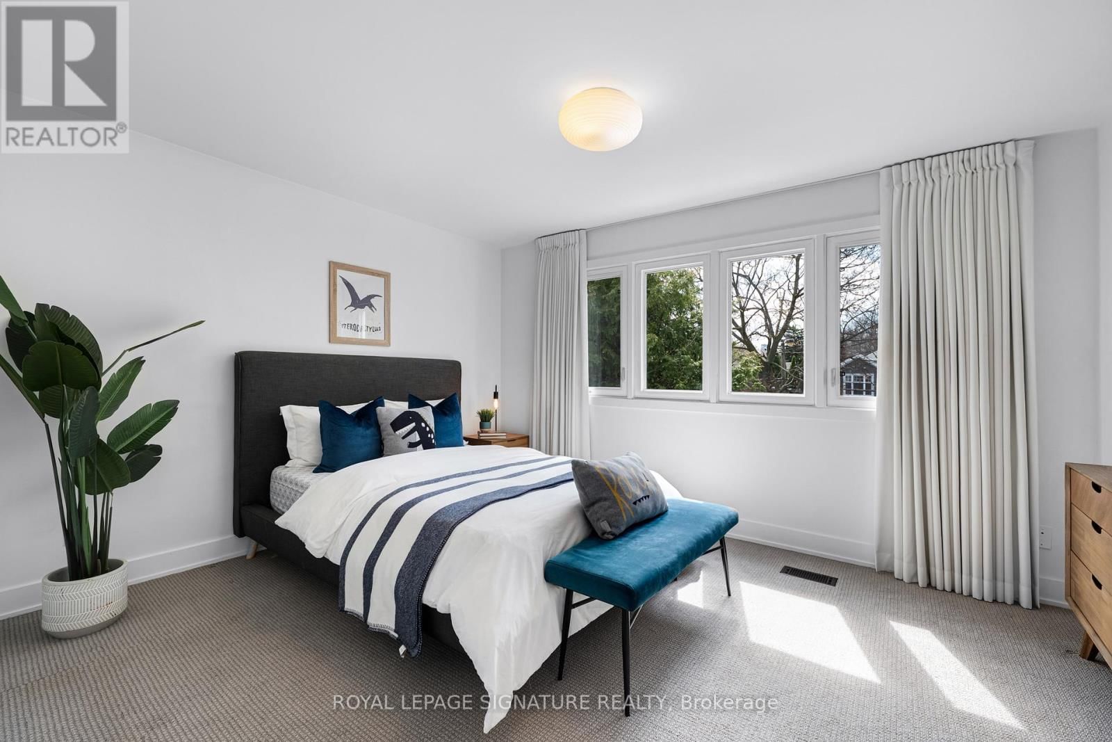 189 BEDFORD PARK AVENUE Image 18