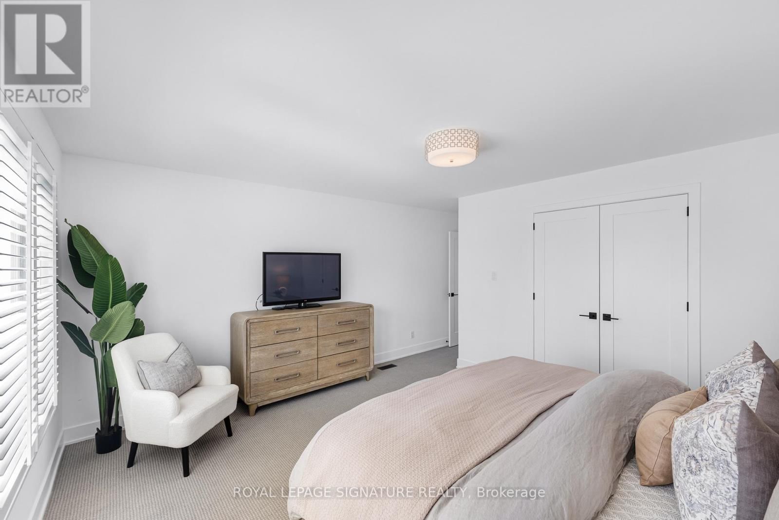 189 BEDFORD PARK AVENUE Image 21