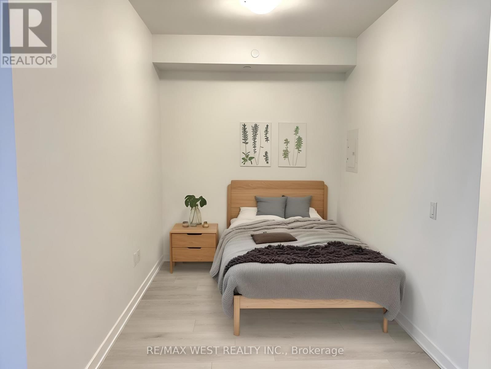 2105 - 28 FREELAND STREET Image 3