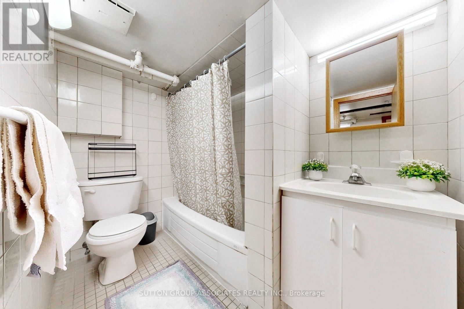 409 CHRISTIE STREET Image 43