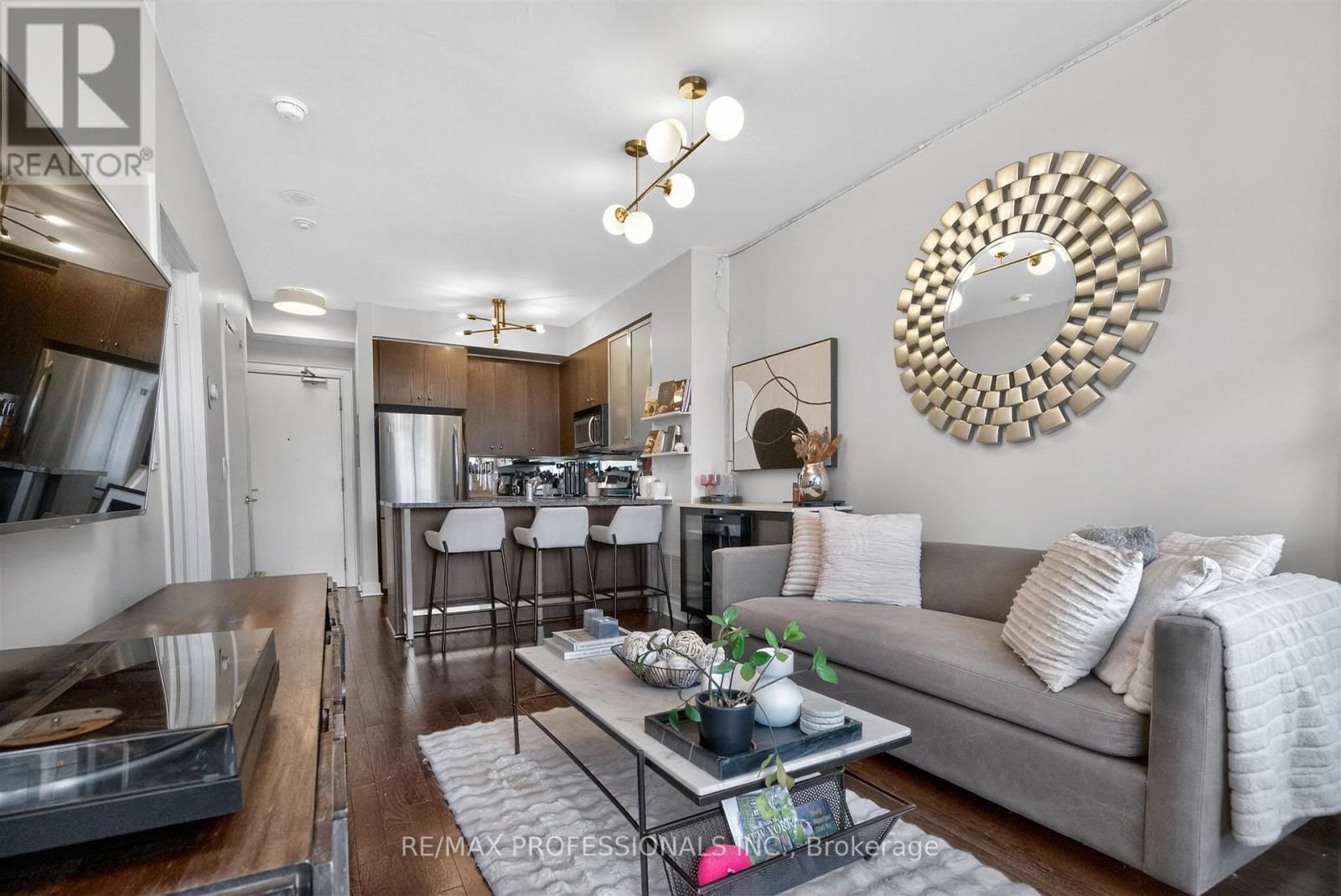 1416 - 438 KING STREET Image 12