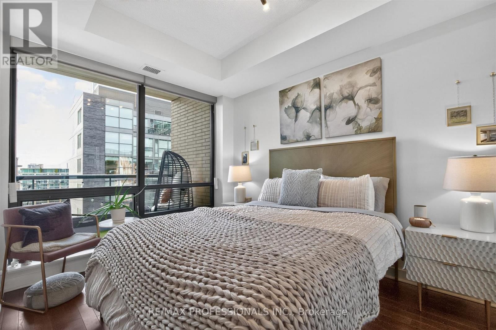 1416 - 438 KING STREET Image 16