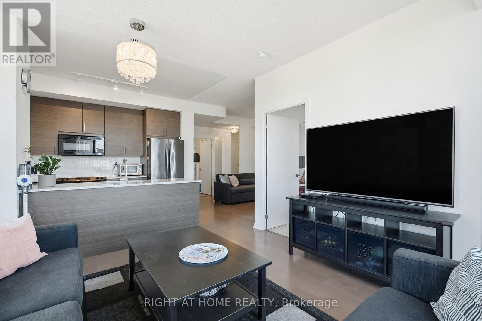 1012 - 70 FOREST MANOR ROAD Image 10