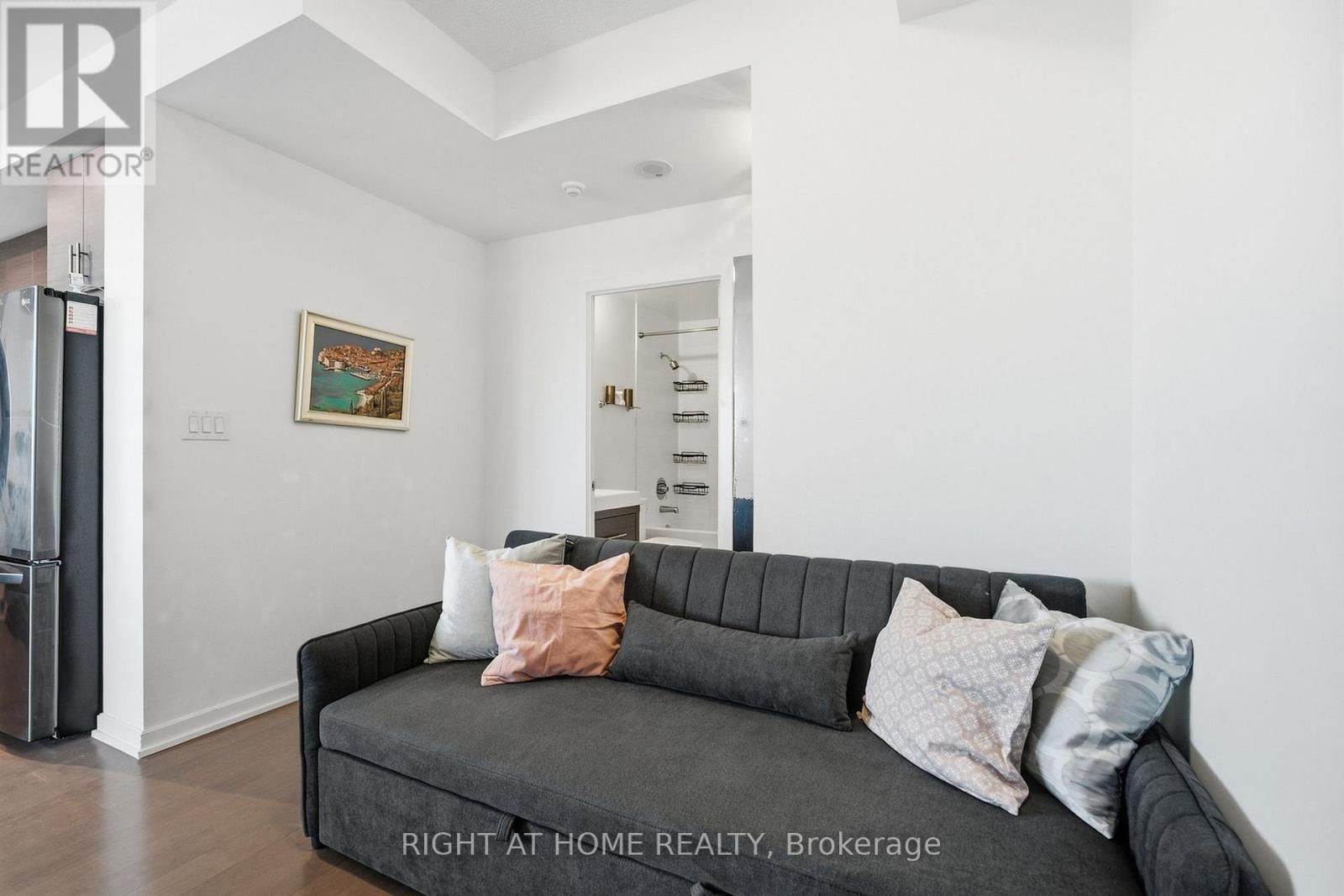 1012 - 70 FOREST MANOR ROAD Image 12