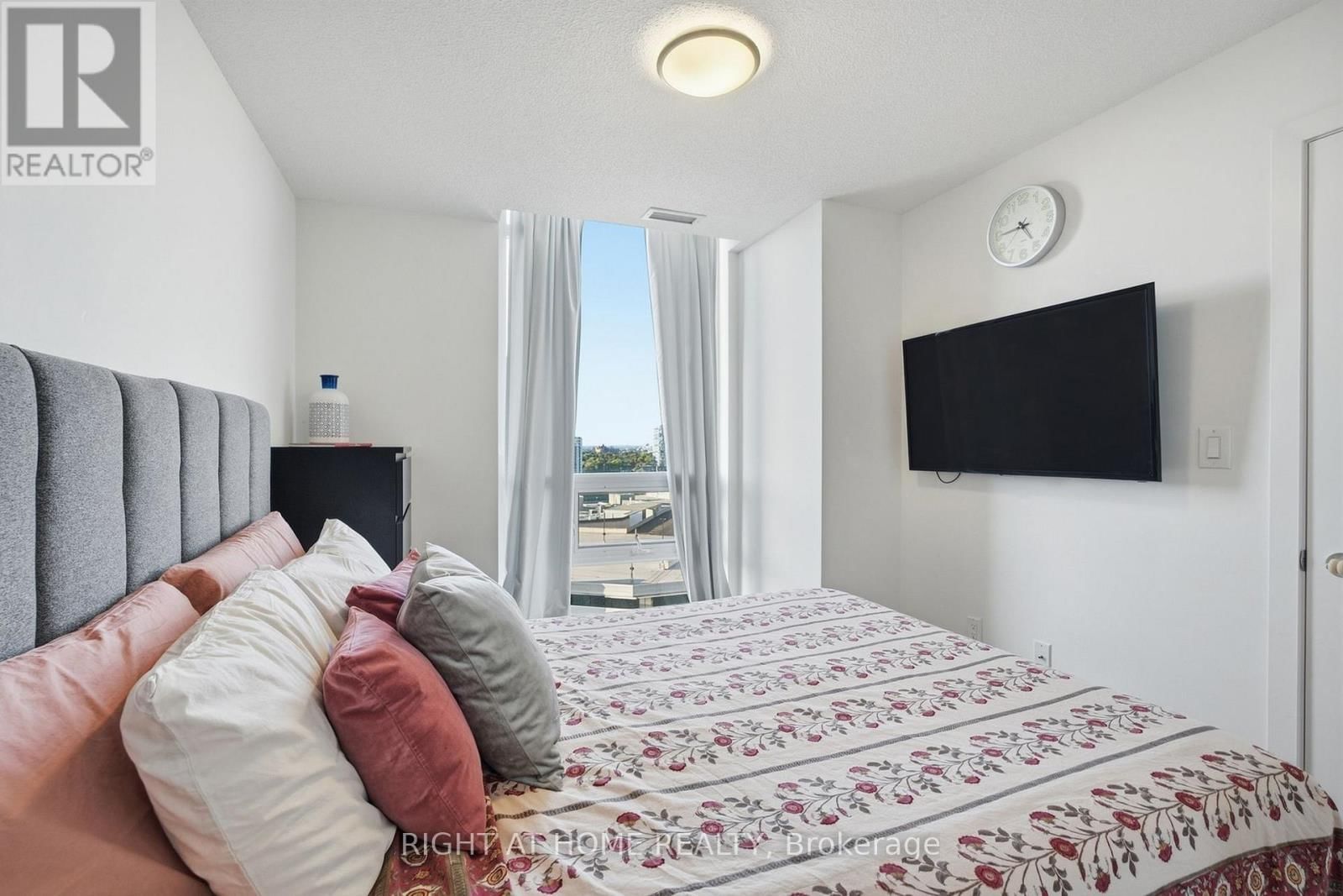 1012 - 70 FOREST MANOR ROAD Image 16