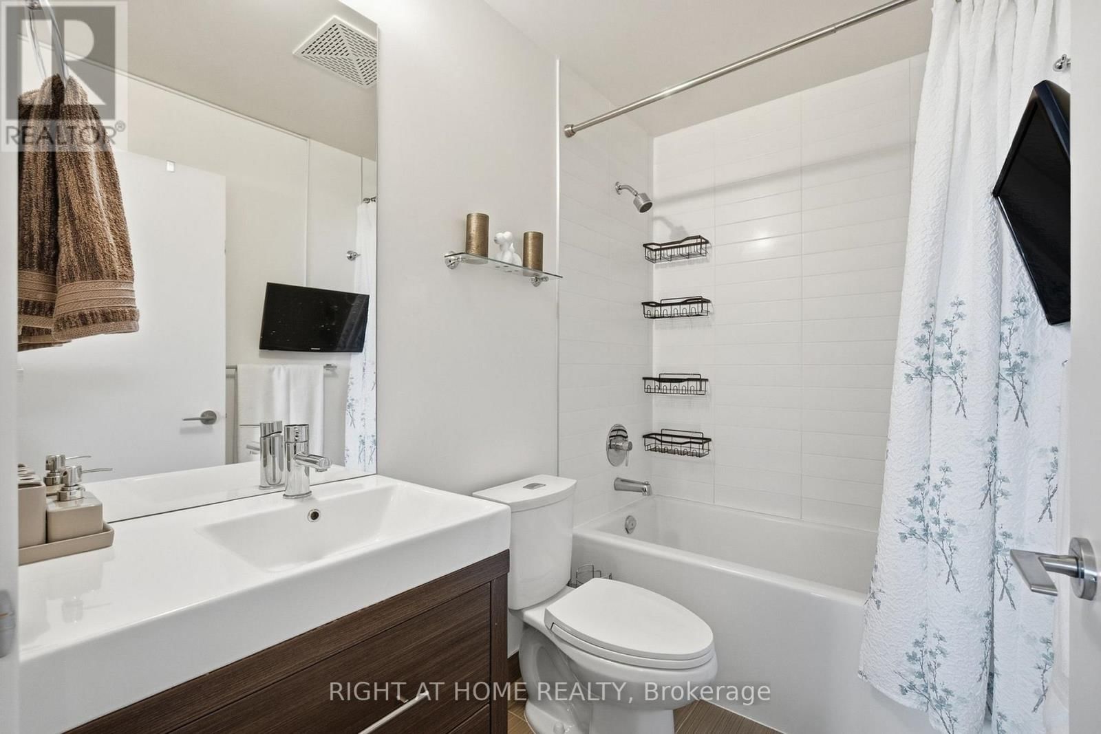 1012 - 70 FOREST MANOR ROAD Image 22