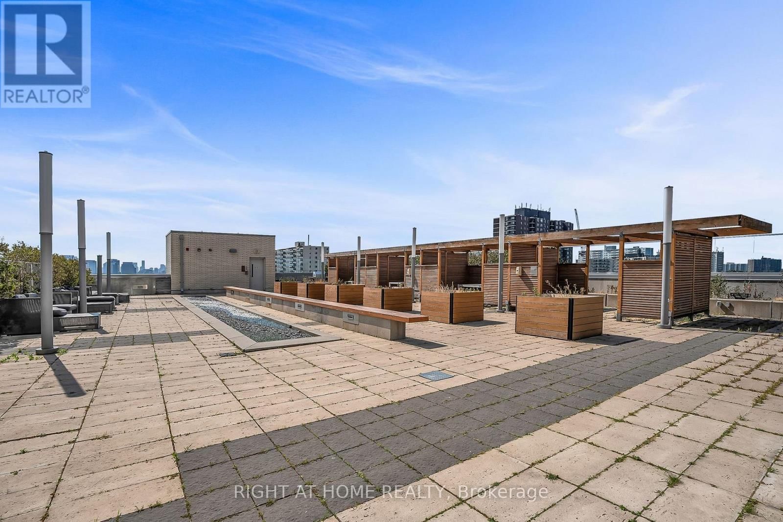 1012 - 70 FOREST MANOR ROAD Image 32