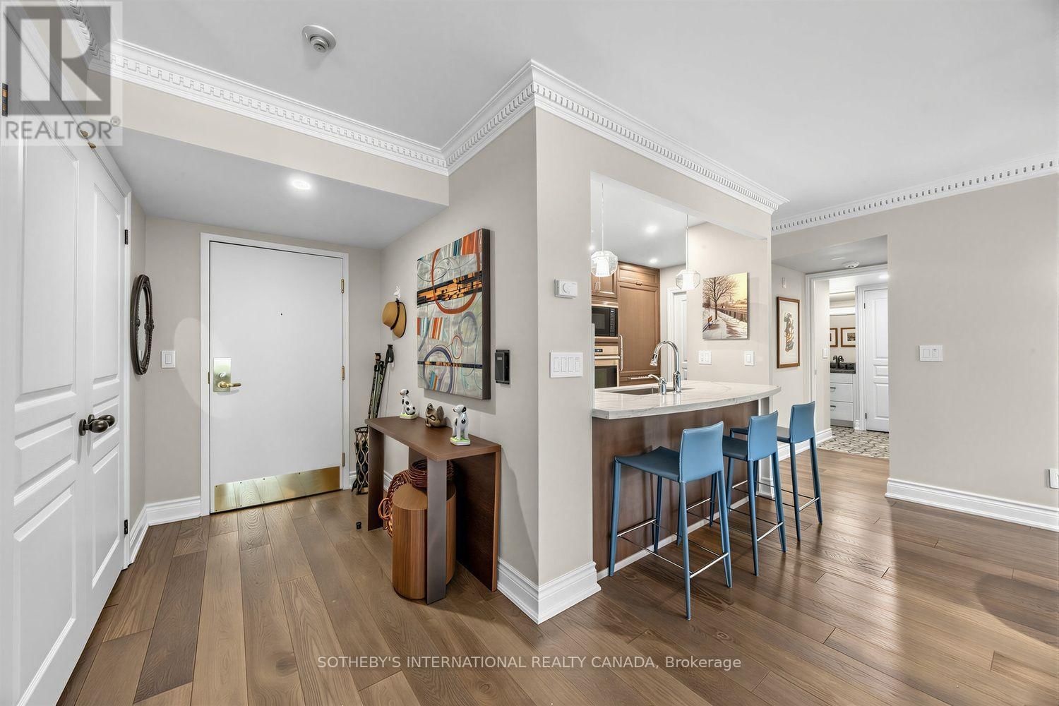 201 - 1 BALMORAL AVENUE Image 3