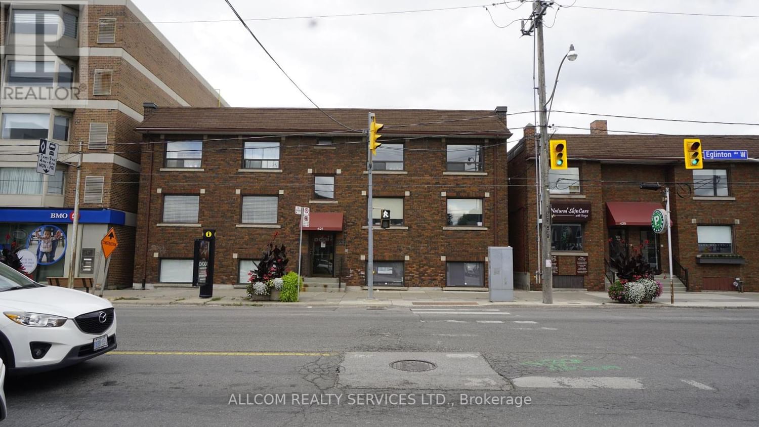 4 - 421 EGLINTON AVENUE W Image 1