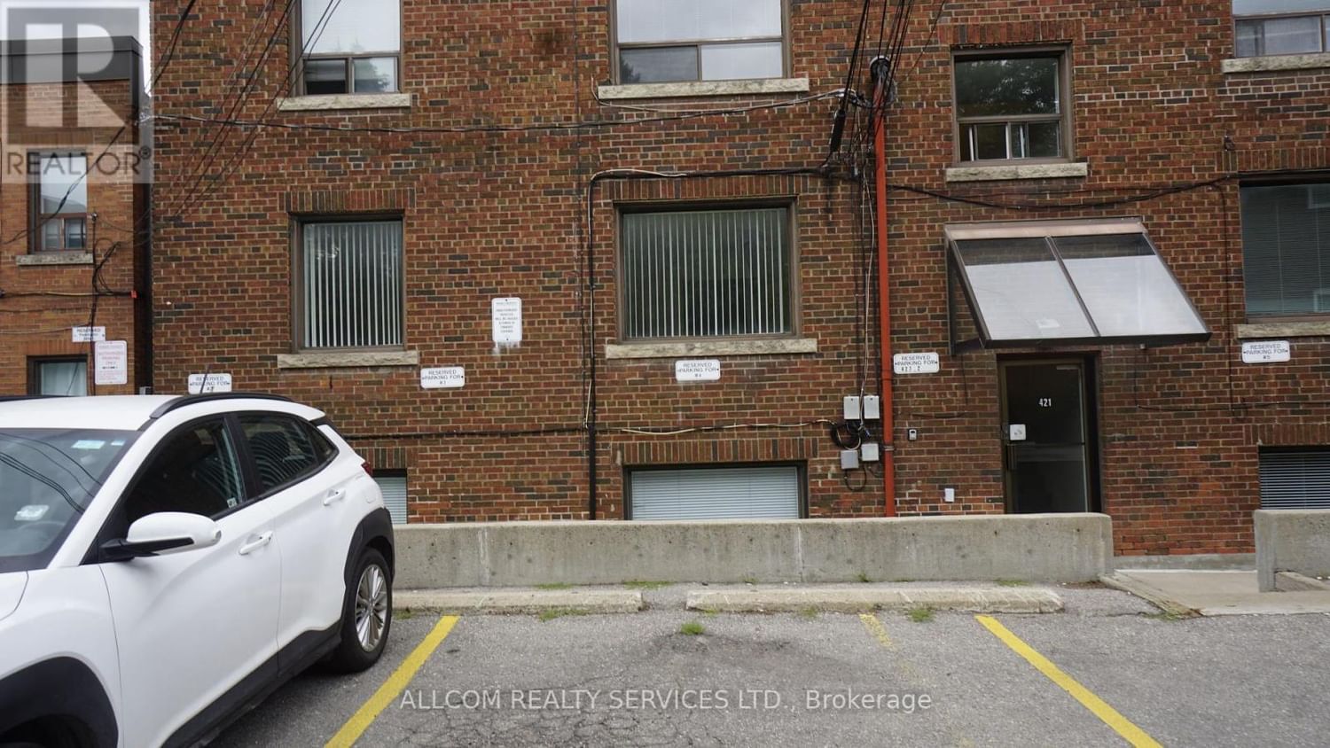 4 - 421 EGLINTON AVENUE W Image 3